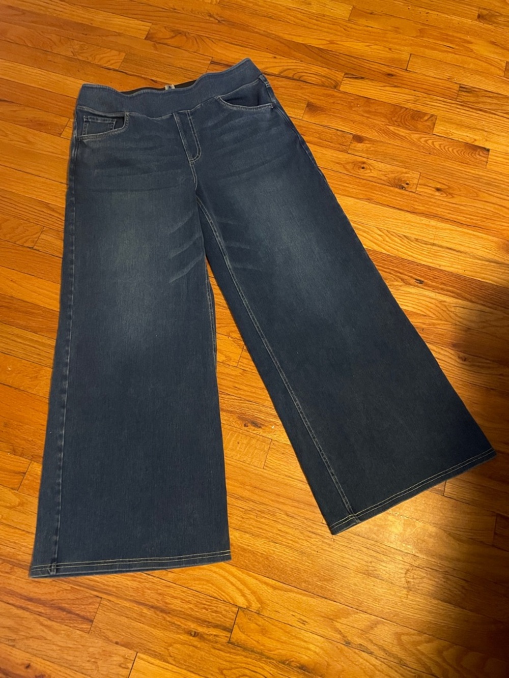 HALARA Wide-Leg Pull-On High Rise Jeans